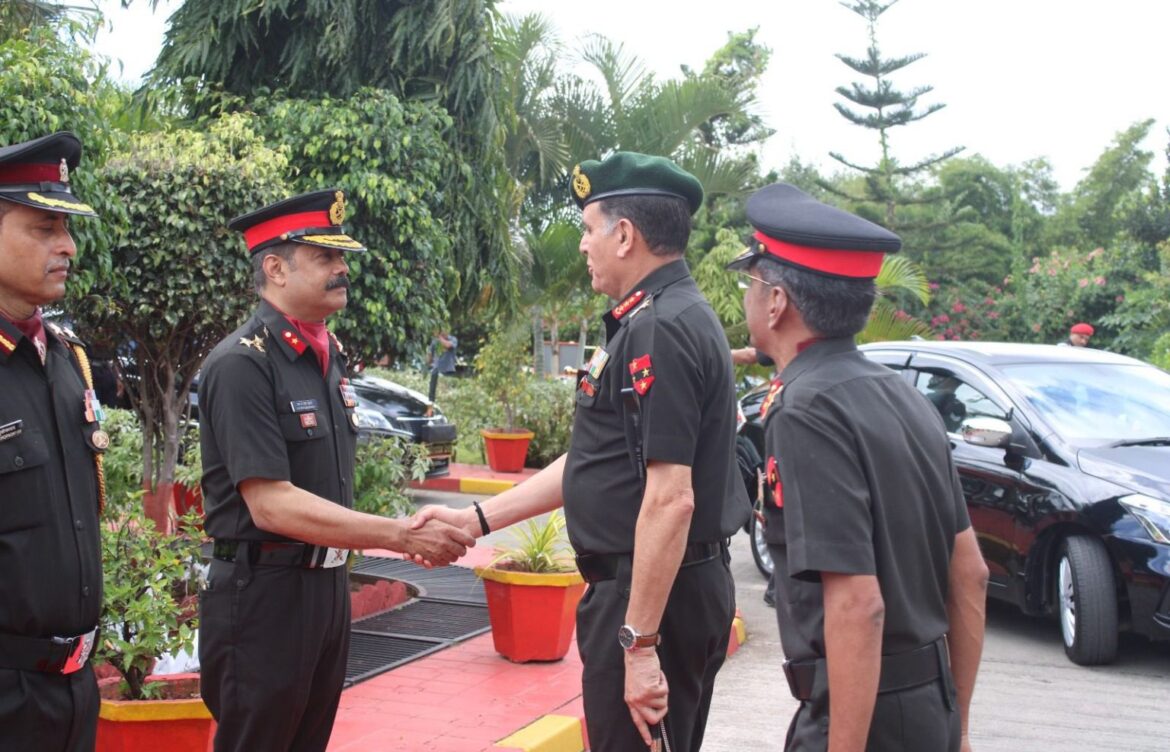 Lt Gen Dhiraj Seth Reviews Medical Facilities Across Southern Command in Pune